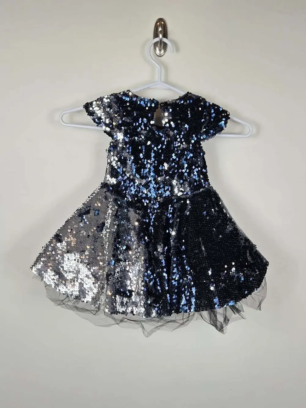 Woo Rage sequins catch